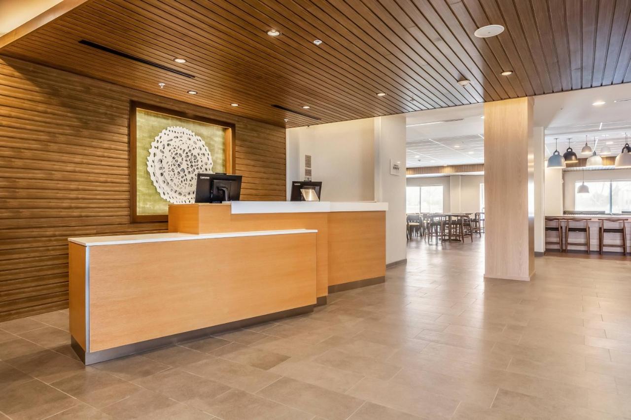| Fairfield Inn & Suites Dallas Arlington South