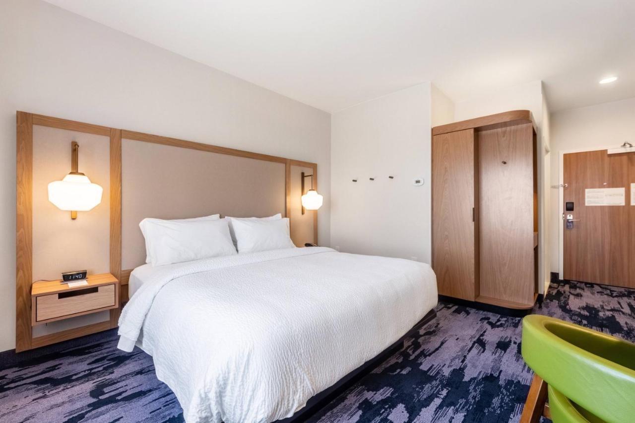 | Fairfield Inn & Suites Dallas Arlington South