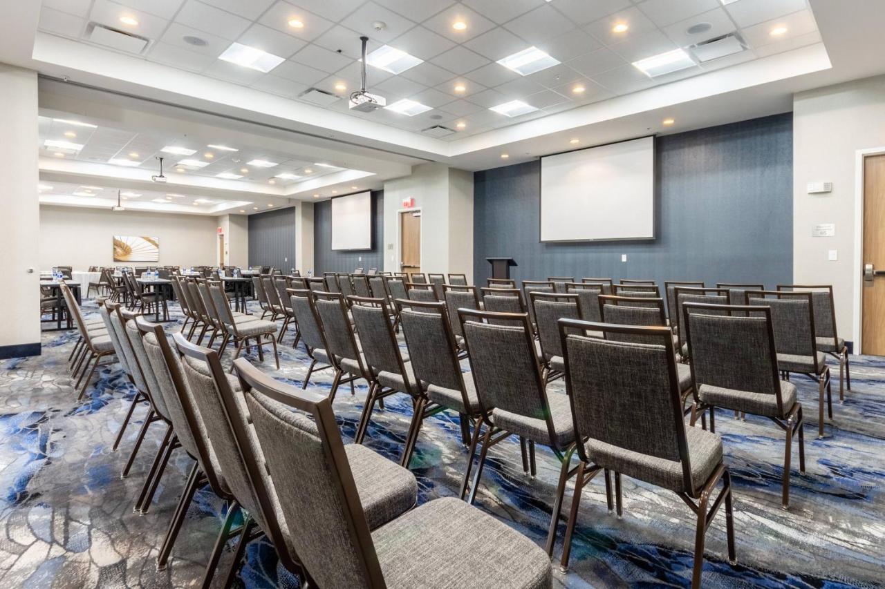 | Fairfield Inn & Suites Dallas Arlington South