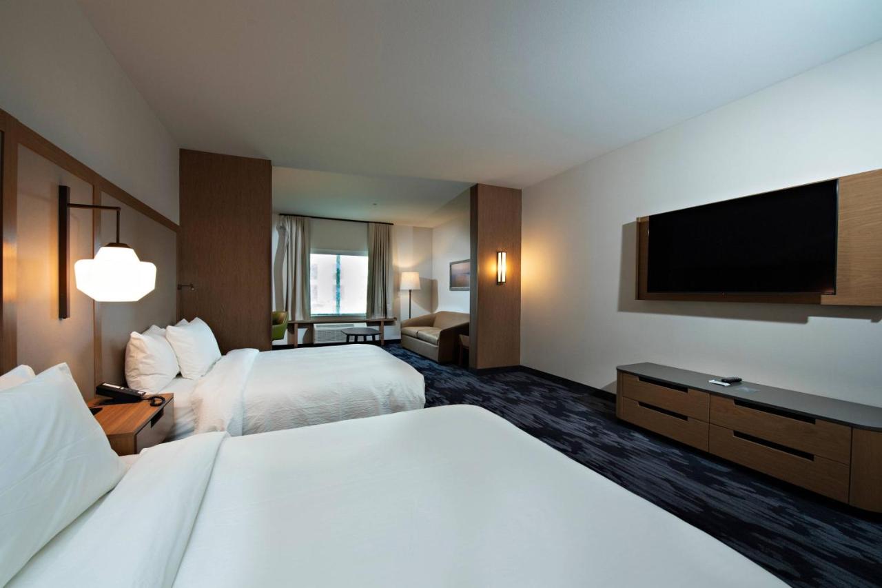 | Fairfield Inn & Suites by Marriott Dayton North