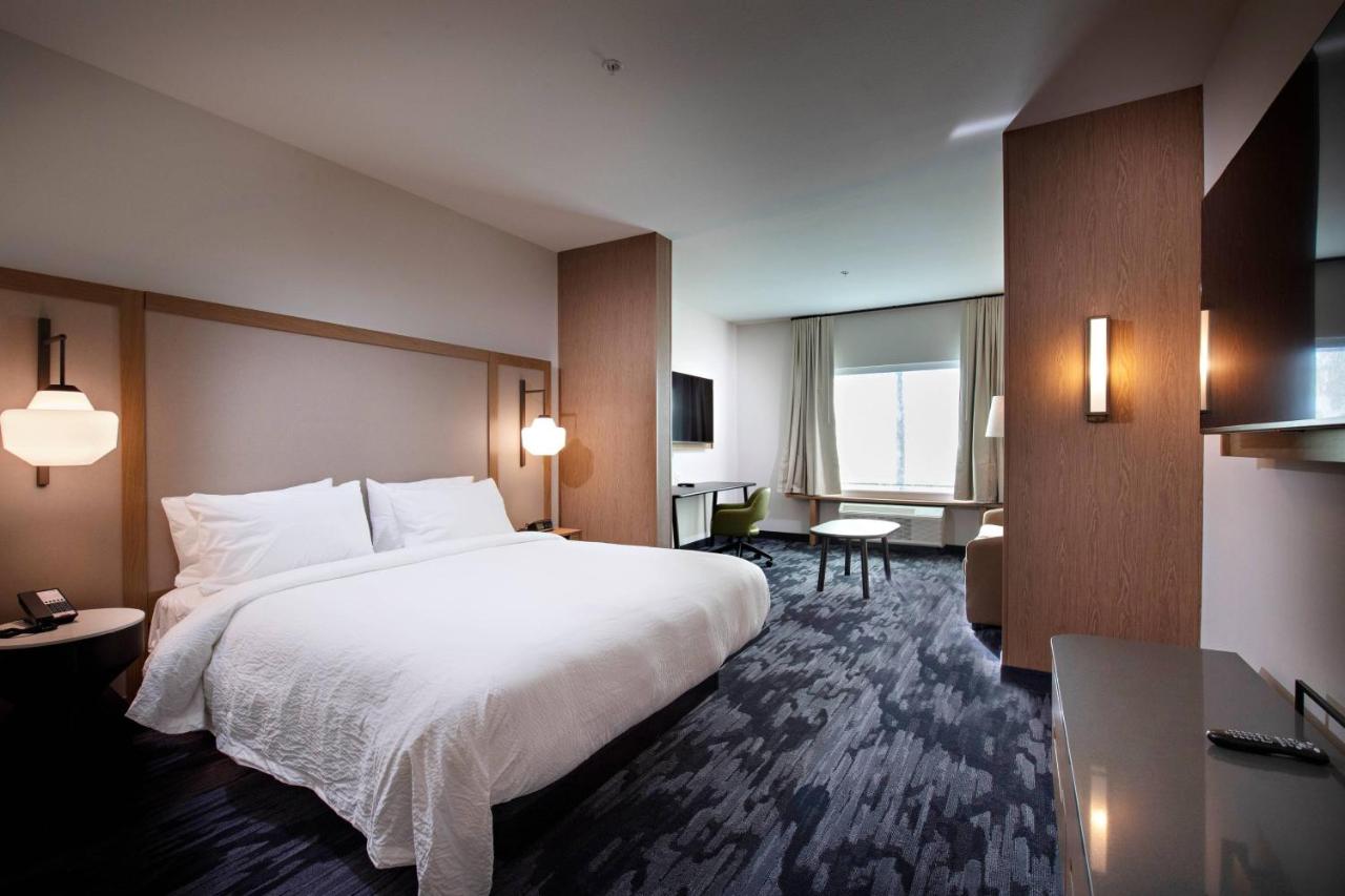 | Fairfield Inn & Suites by Marriott Dayton North