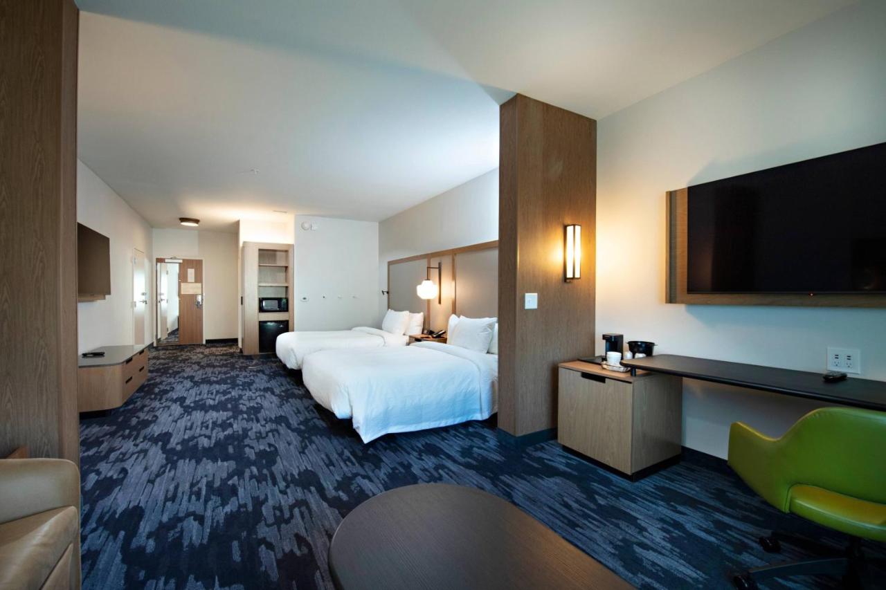 | Fairfield Inn & Suites by Marriott Dayton North