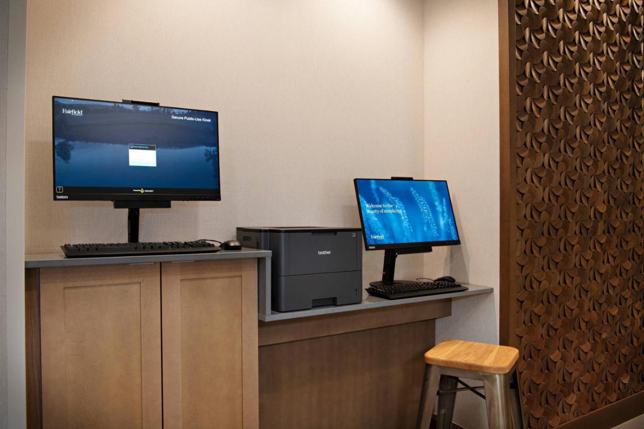 | Fairfield Inn & Suites by Marriott Dayton North