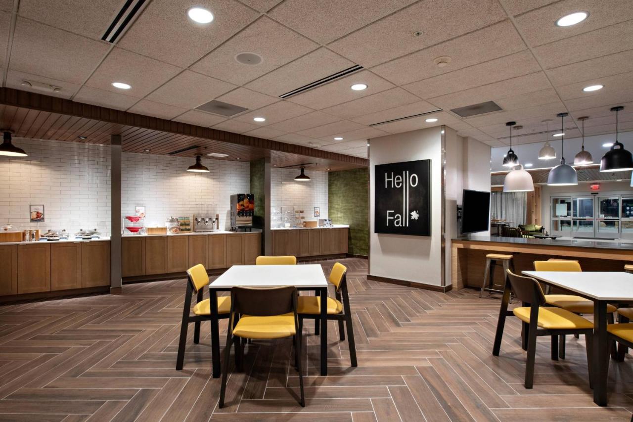 | Fairfield Inn & Suites by Marriott Dayton North