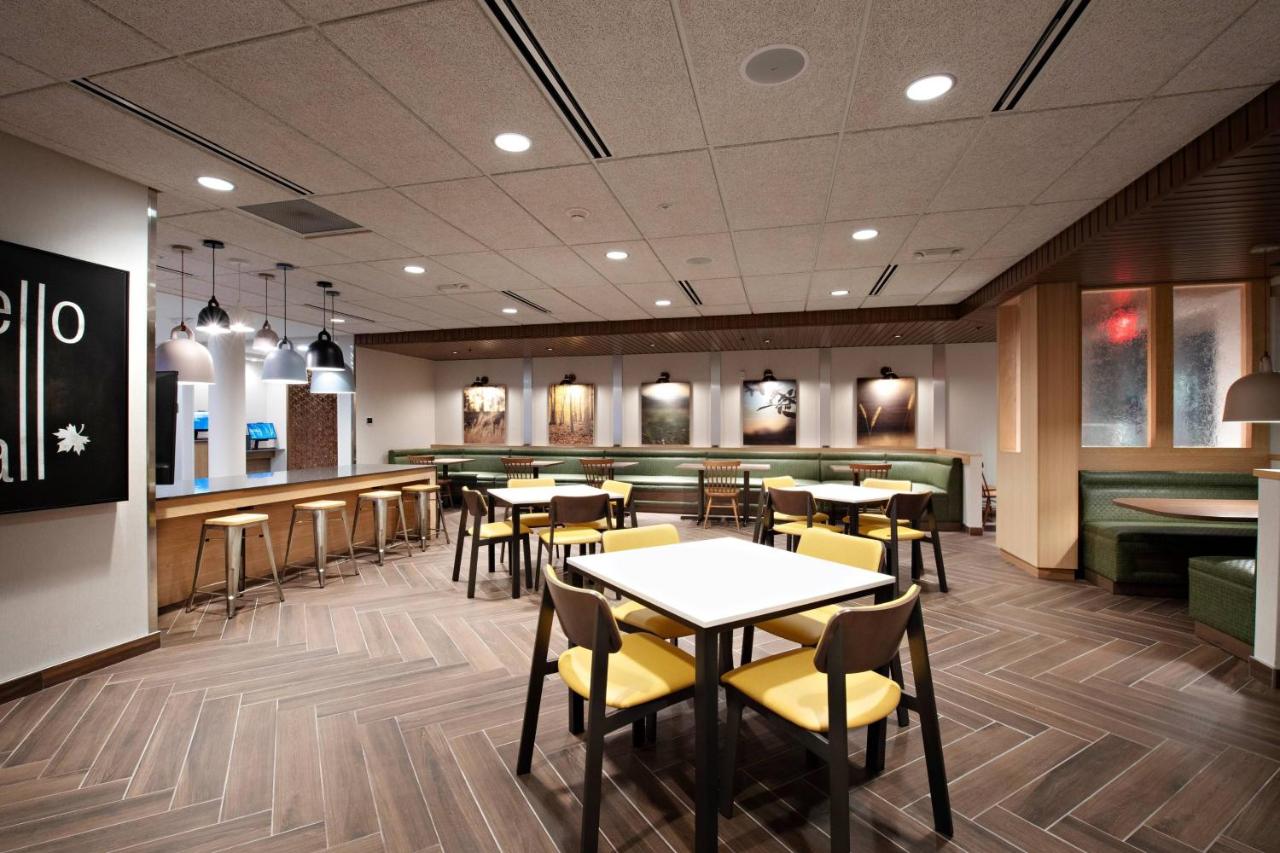 | Fairfield Inn & Suites by Marriott Dayton North