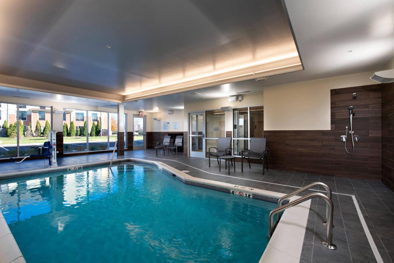 | Fairfield Inn & Suites by Marriott Dayton North