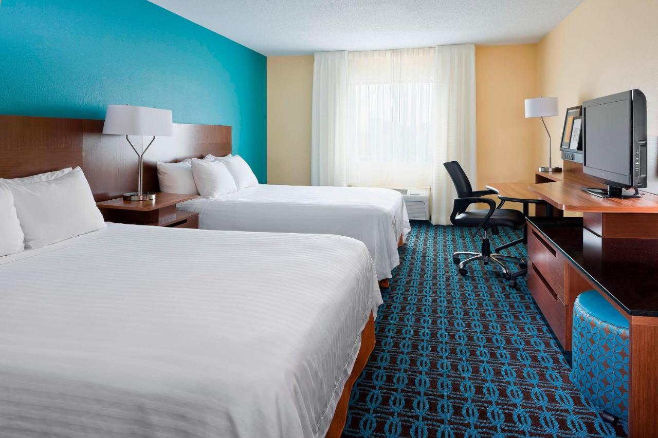 | Fairfield Inn & Suites Lexington Keeneland Airport