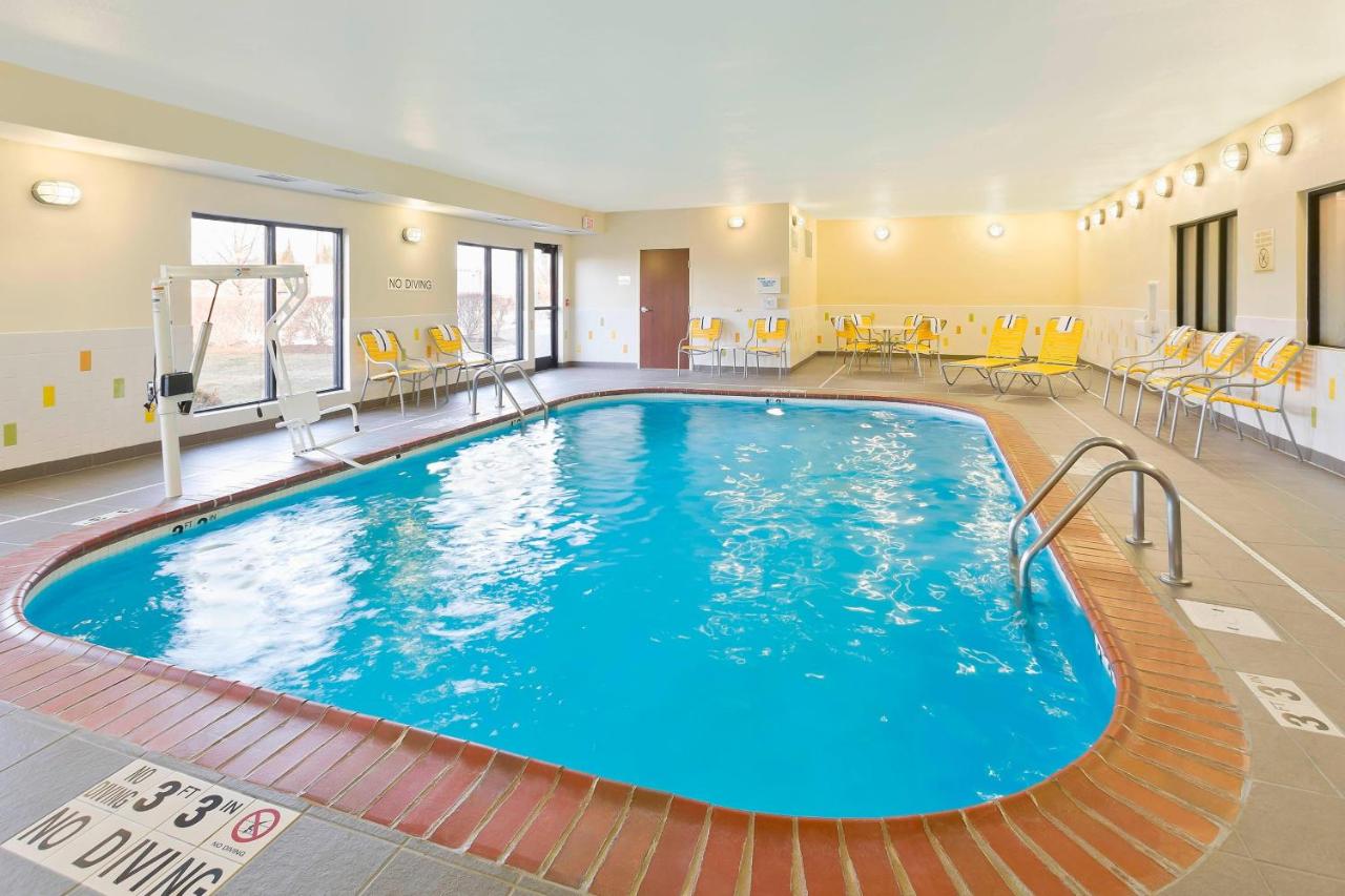 | Fairfield Inn & Suites Lexington Keeneland Airport