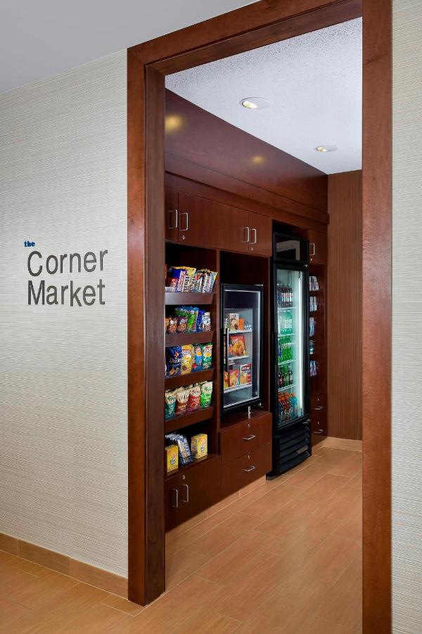 | Fairfield Inn & Suites Lexington Keeneland Airport