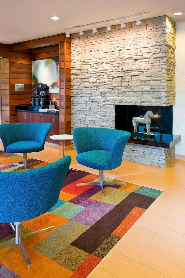 | Fairfield Inn & Suites Lexington Keeneland Airport