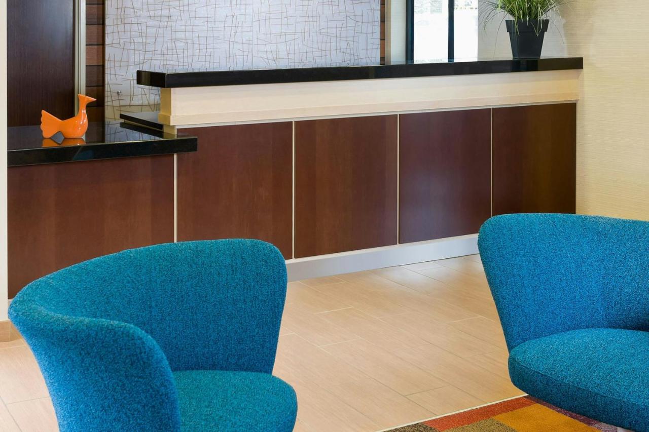 | Fairfield Inn & Suites Lexington Keeneland Airport