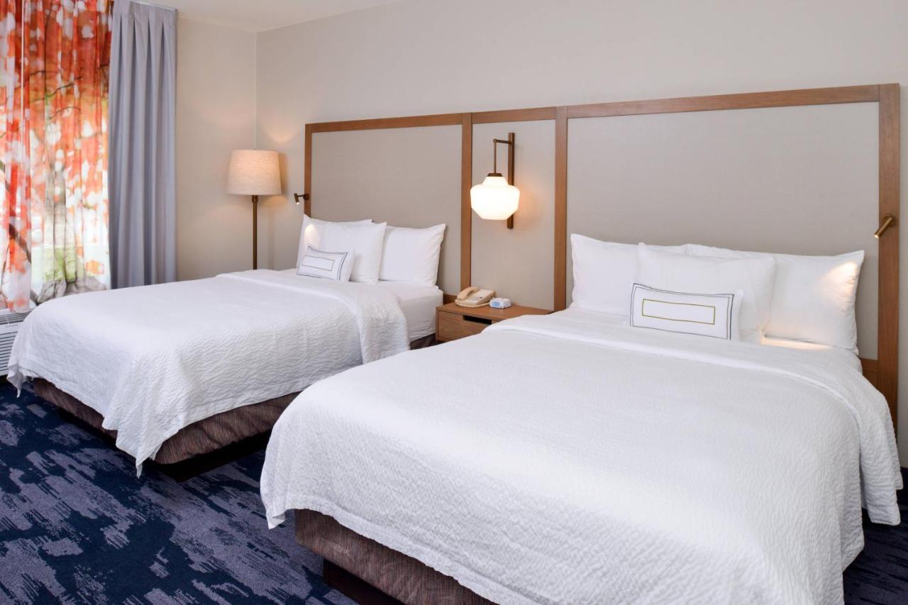 | Fairfield Inn & Suites by Marriott Arlington Six Flags