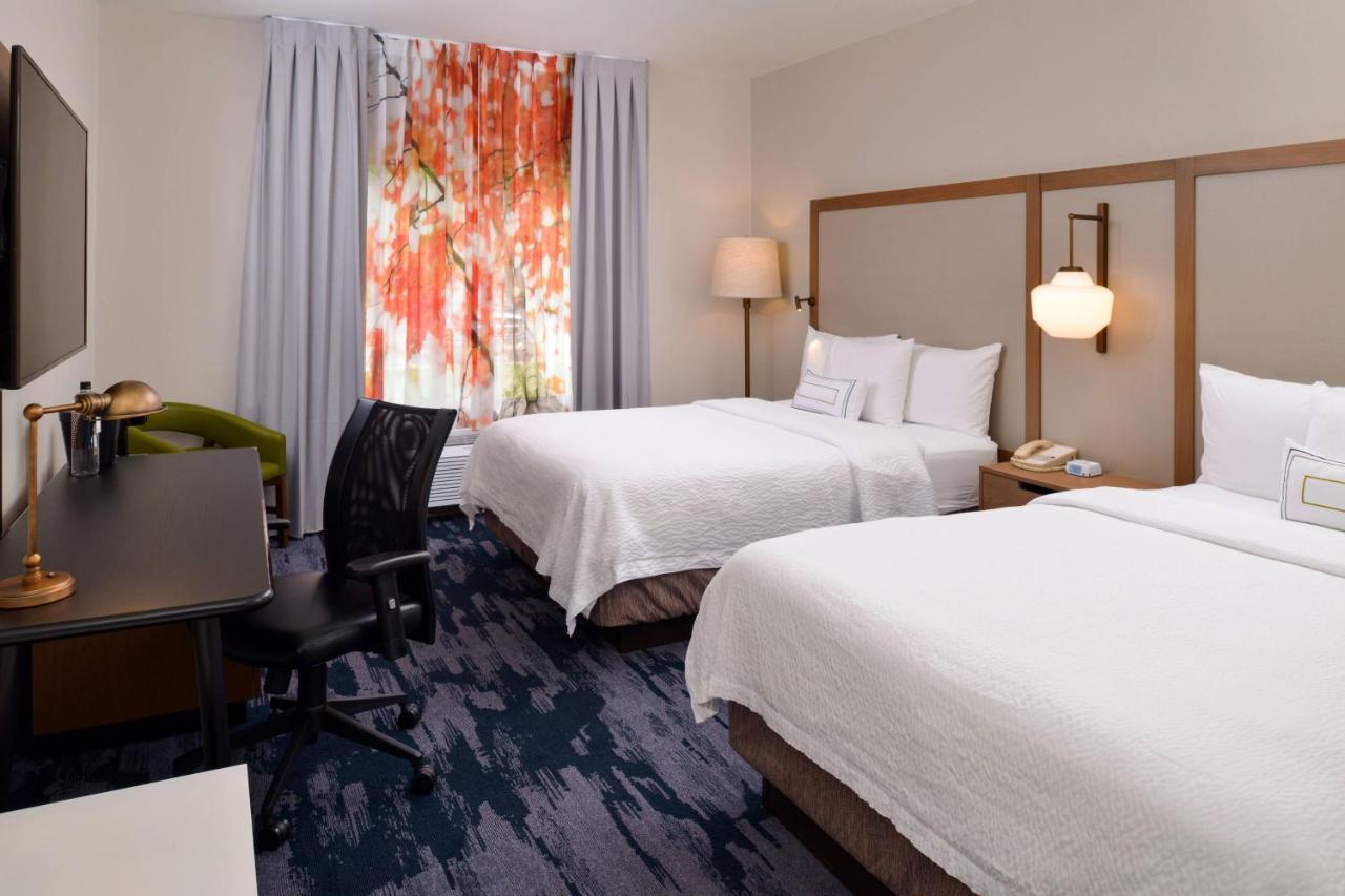 | Fairfield Inn & Suites by Marriott Arlington Six Flags