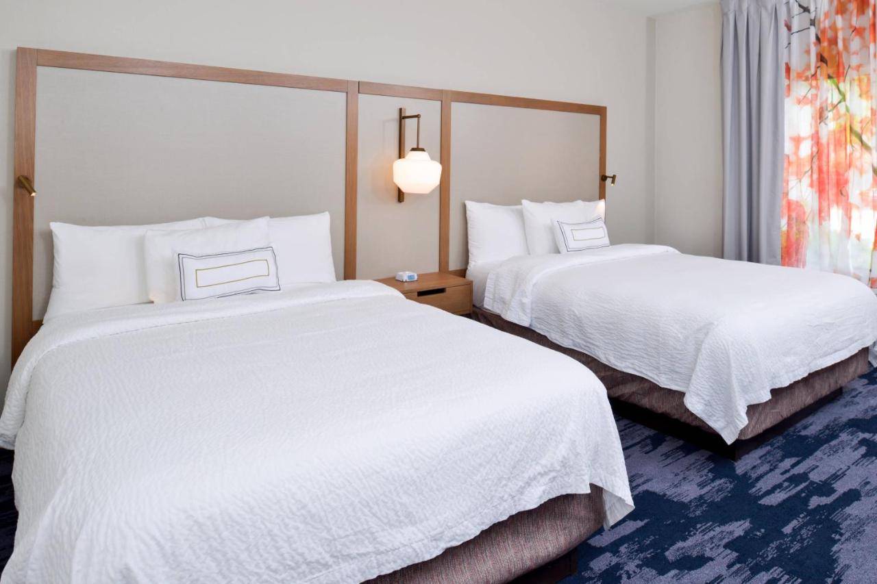 | Fairfield Inn & Suites by Marriott Arlington Six Flags