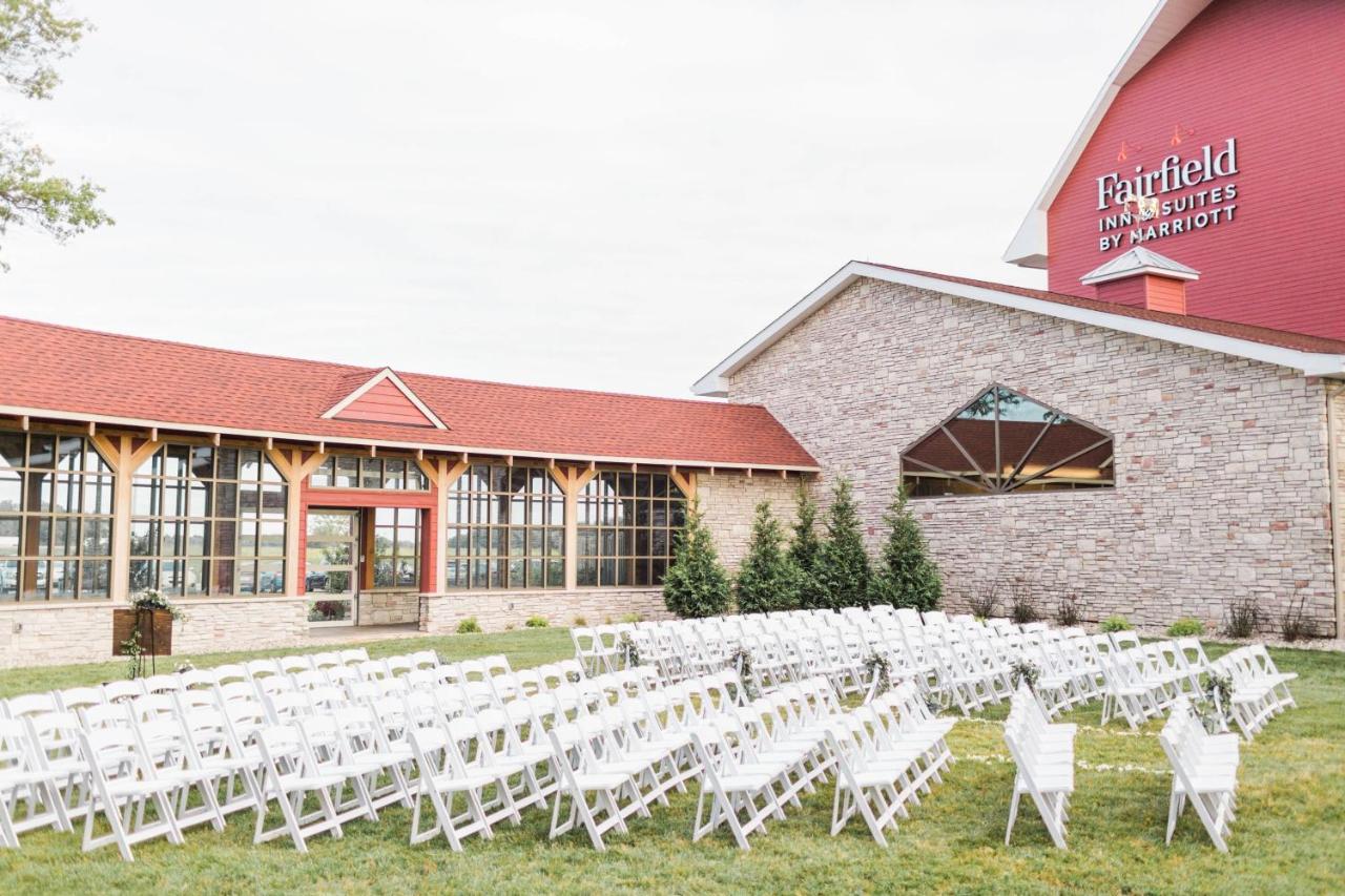 | Fairfield Inn & Suites by Marriott Fair Oaks Farms