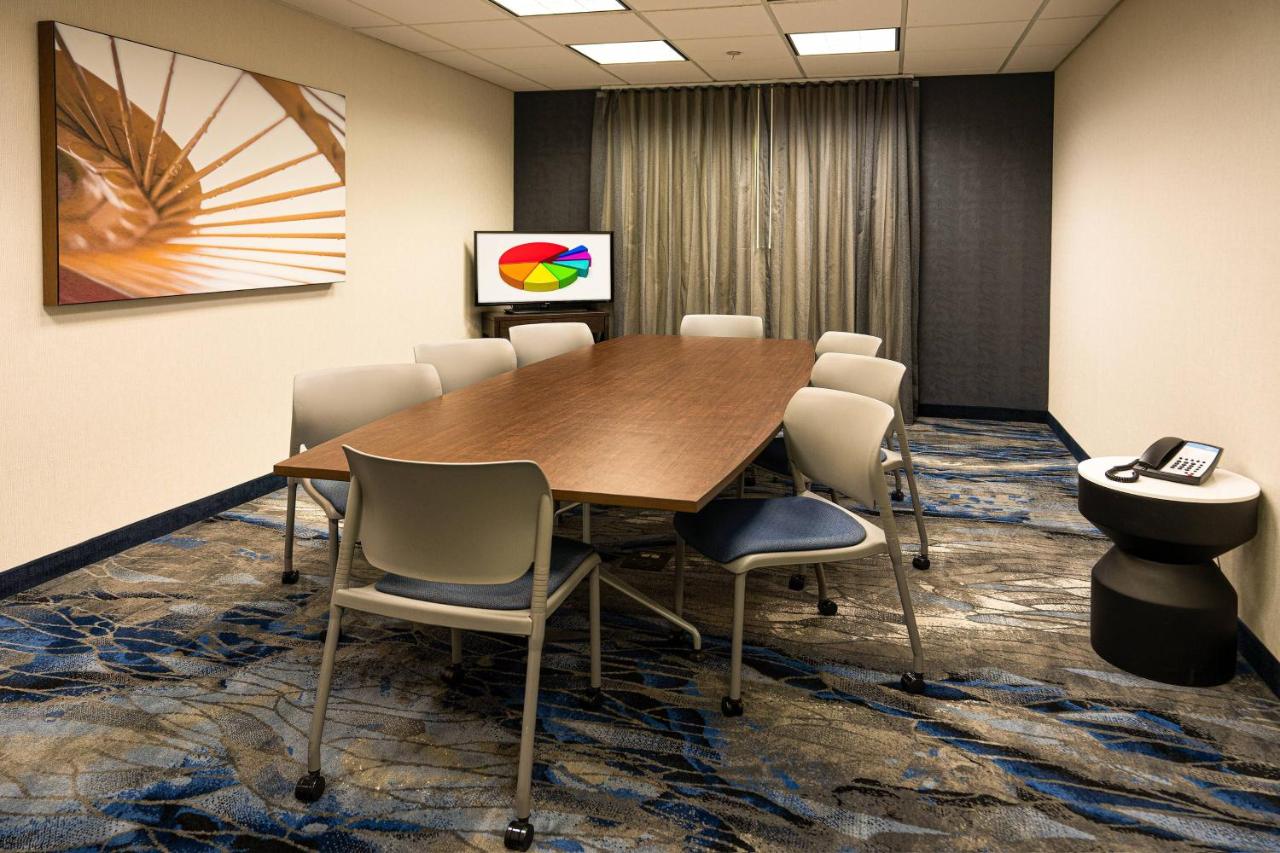 | Fairfield Inn & Suites Laredo