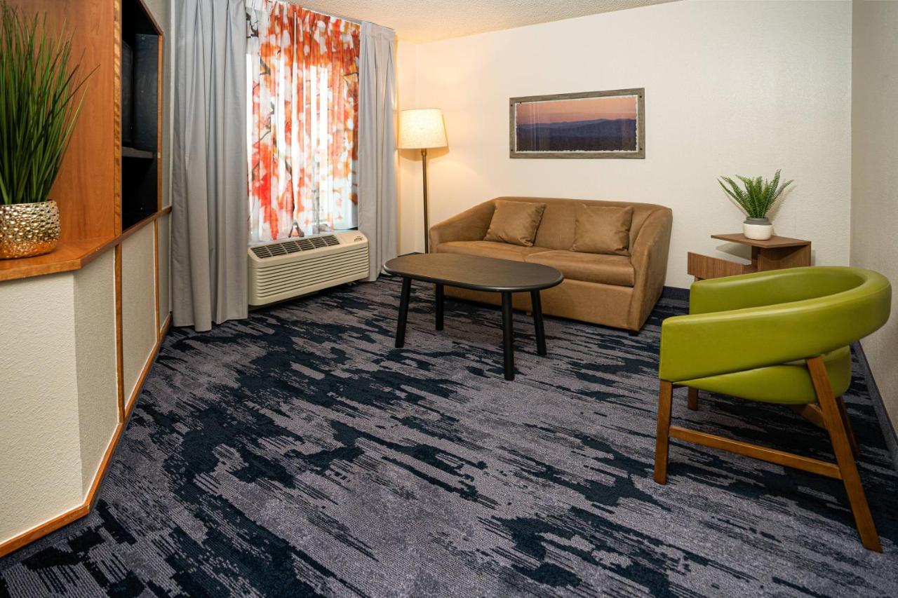| Fairfield Inn & Suites Laredo