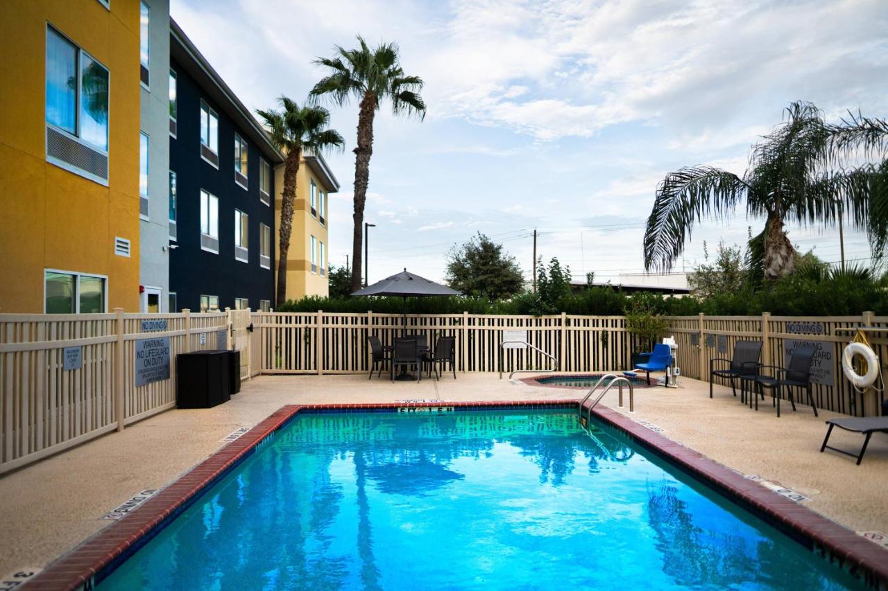 | Fairfield Inn & Suites Laredo