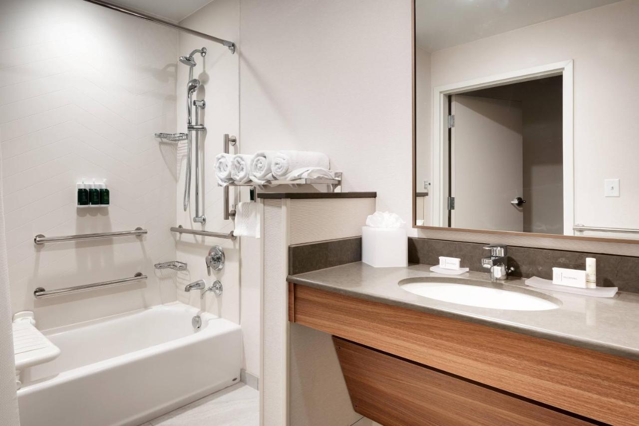 | Fairfield Inn & Suites Denver West/federal Center