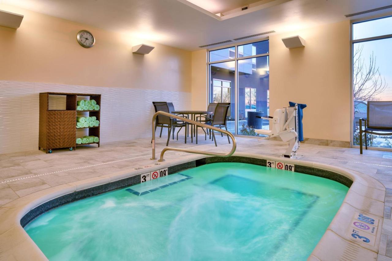 | Fairfield Inn & Suites Denver West/federal Center