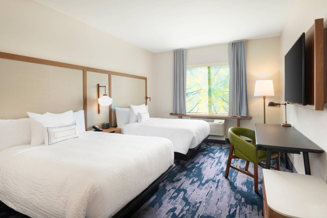 | Fairfield Inn & Suites by Marriott Lexington East/I-75