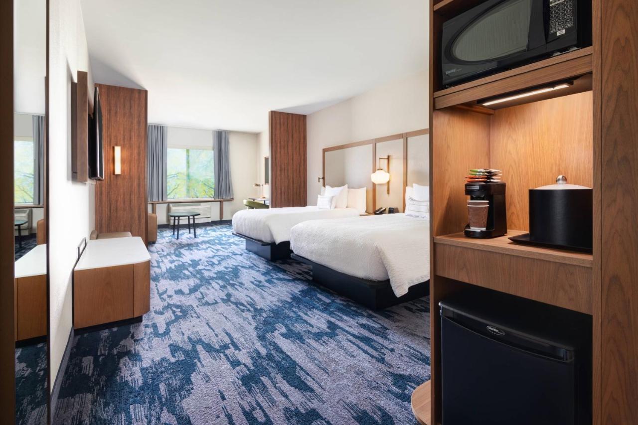 | Fairfield Inn & Suites by Marriott Lexington East/I-75