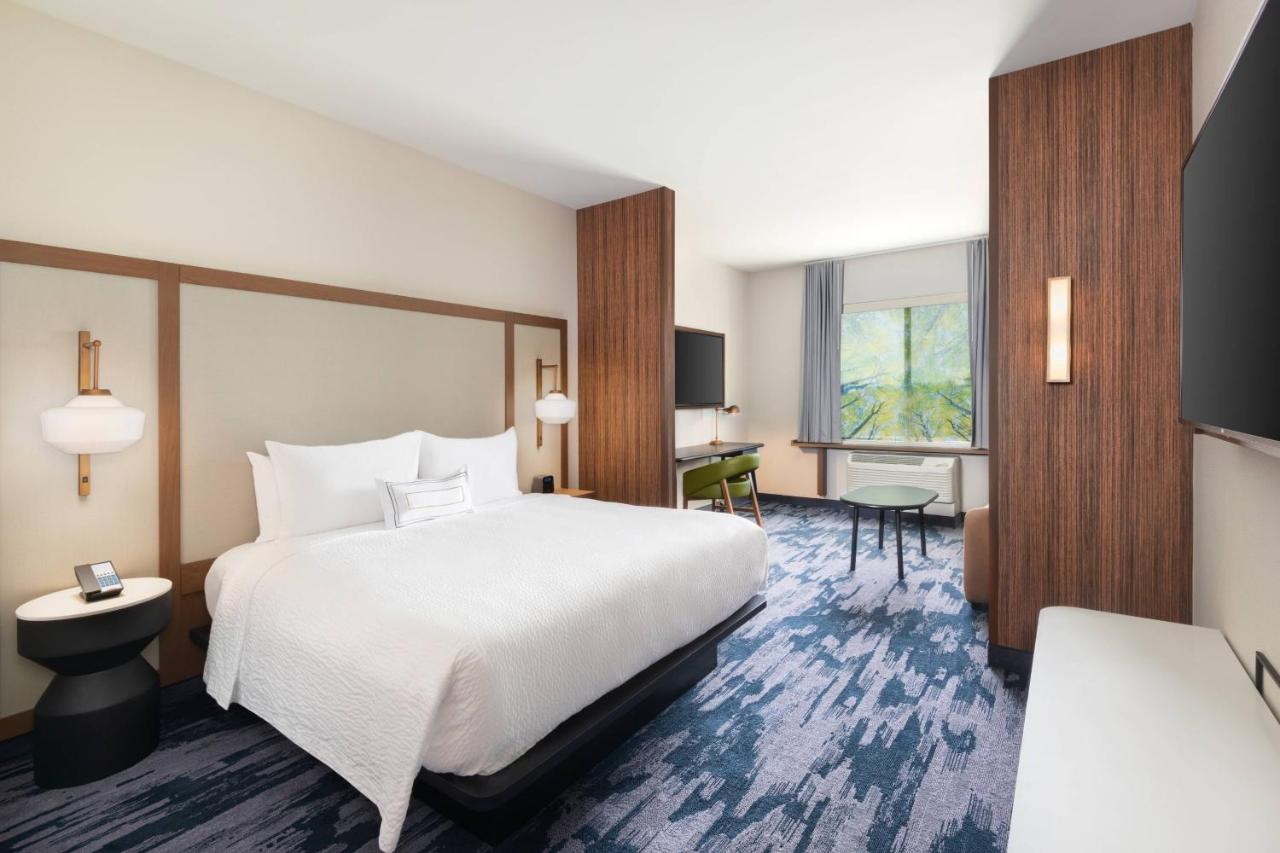 | Fairfield Inn & Suites by Marriott Lexington East/I-75