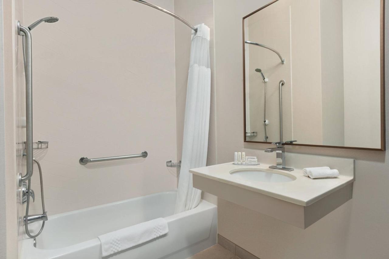  | Fairfield Inn & Suites by Marriott Reno Sparks