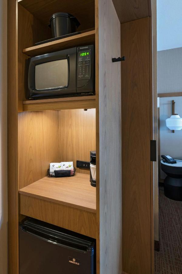 | Fairfield Inn & Suites by Marriott Colorado Springs East
