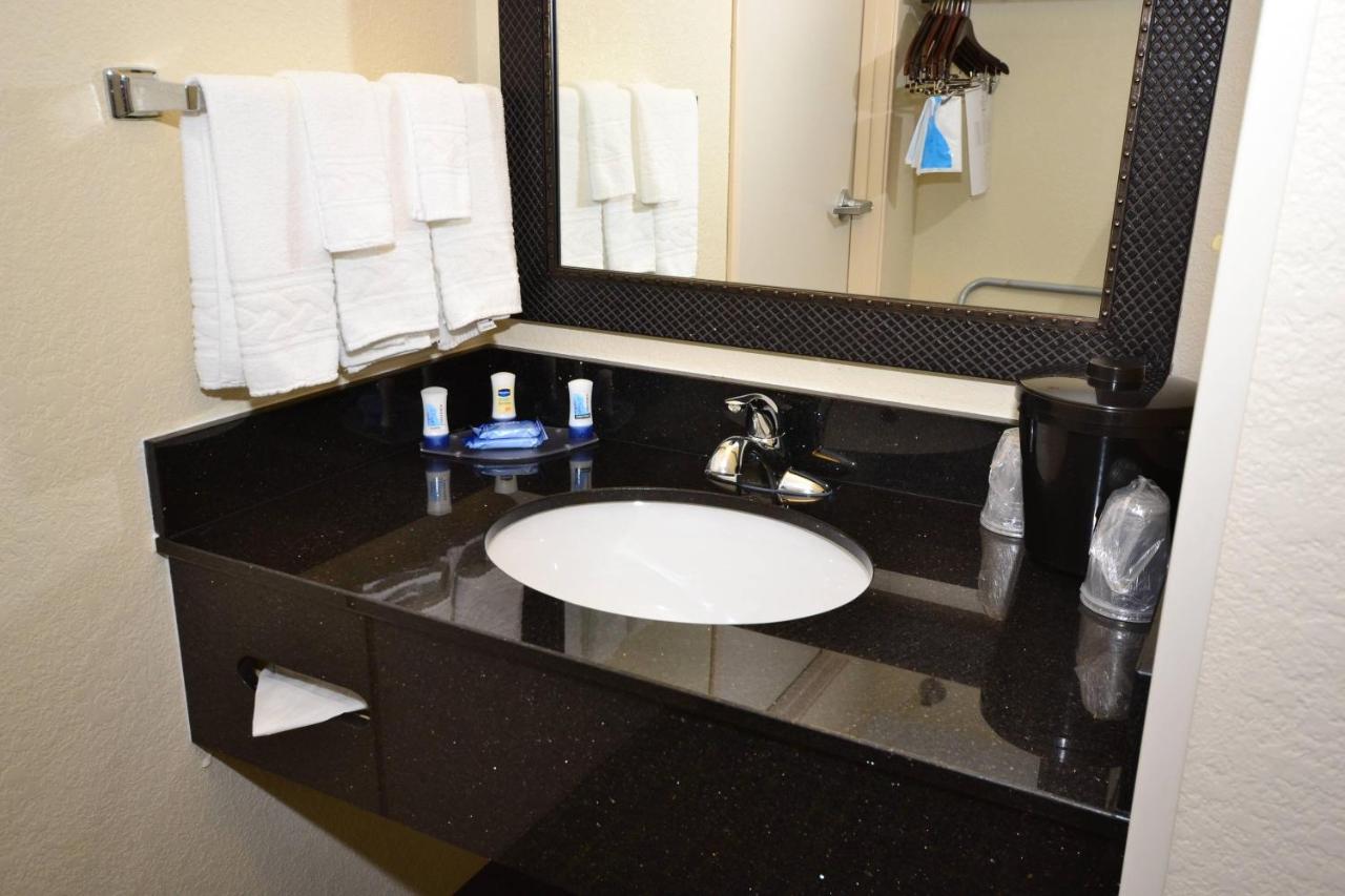  | Fairfield Inn & Suites Jefferson City