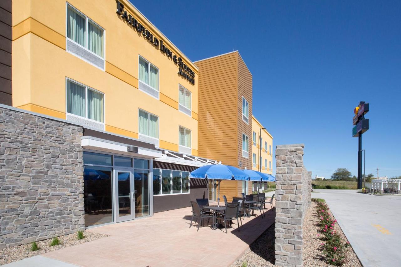 | Fairfield Inn & Suites by Marriott Burlington