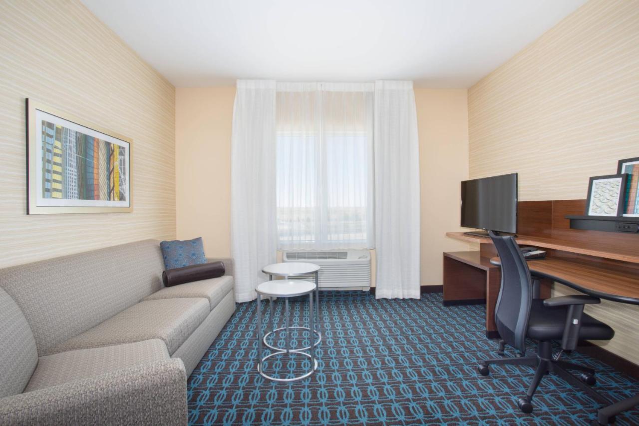 | Fairfield Inn & Suites by Marriott Burlington