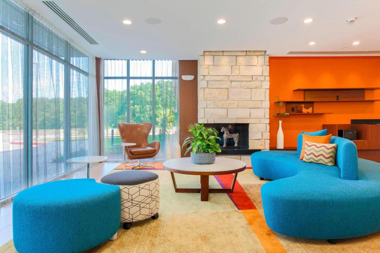 | Fairfield Inn & Suites by Marriott Decatur at Decatur Conference Center