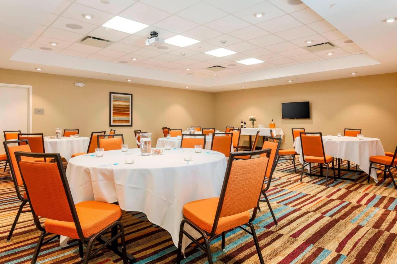 | Fairfield Inn & Suites by Marriott Decatur at Decatur Conference Center