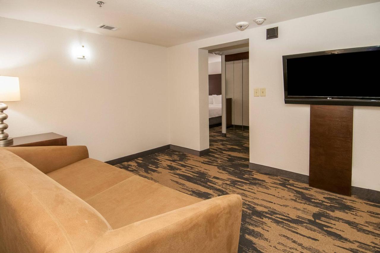 | Fairfield Inn & Suites by Marriott Dallas DFW Airport South/Irving
