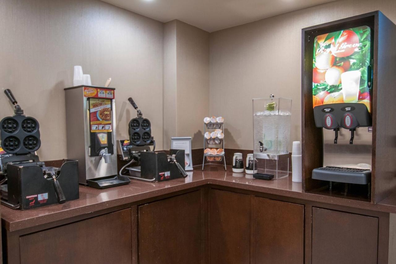 | Fairfield Inn & Suites by Marriott Dallas DFW Airport South/Irving