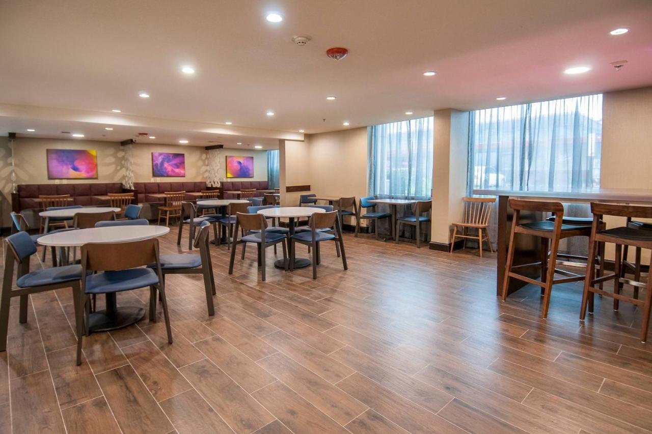 | Fairfield Inn & Suites by Marriott Dallas DFW Airport South/Irving