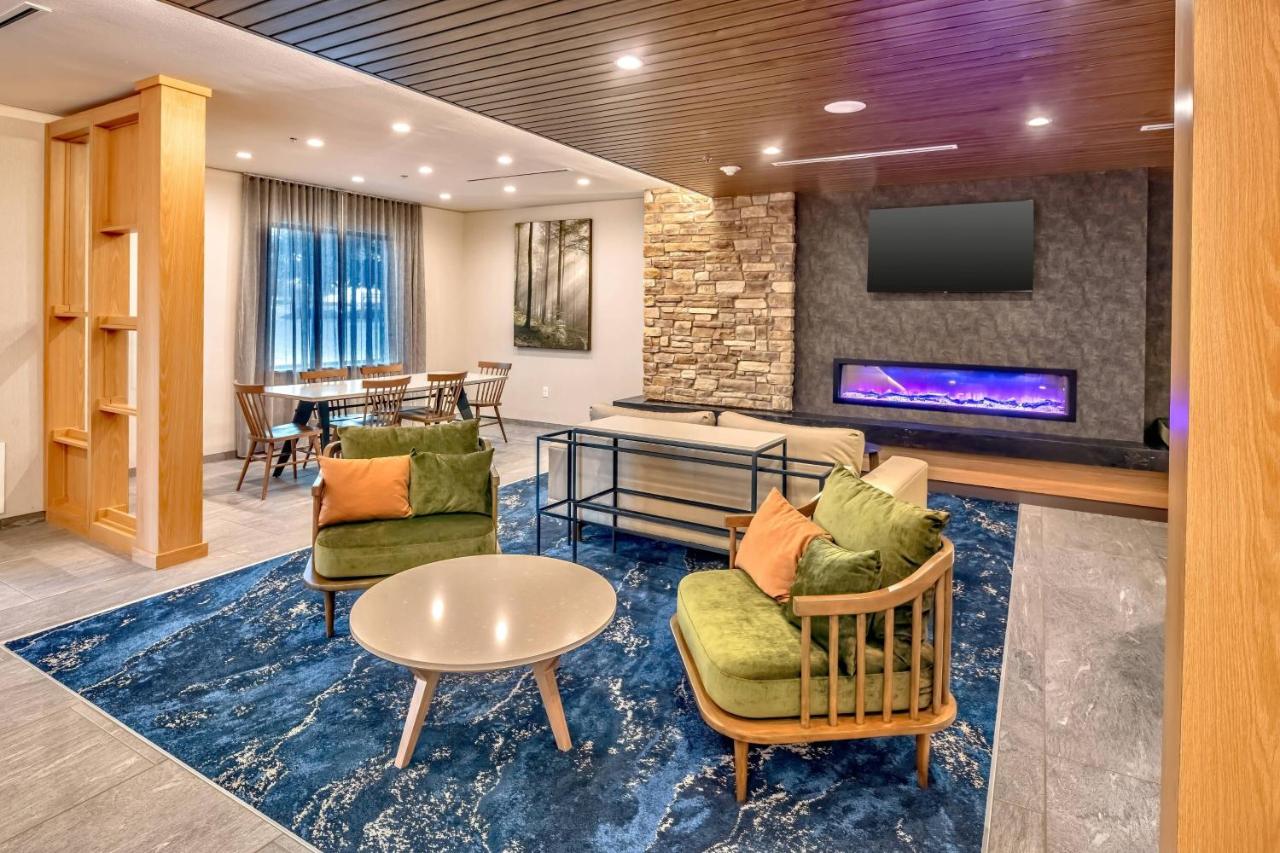 | Fairfield Inn & Suites by Marriott Fort Worth Northeast