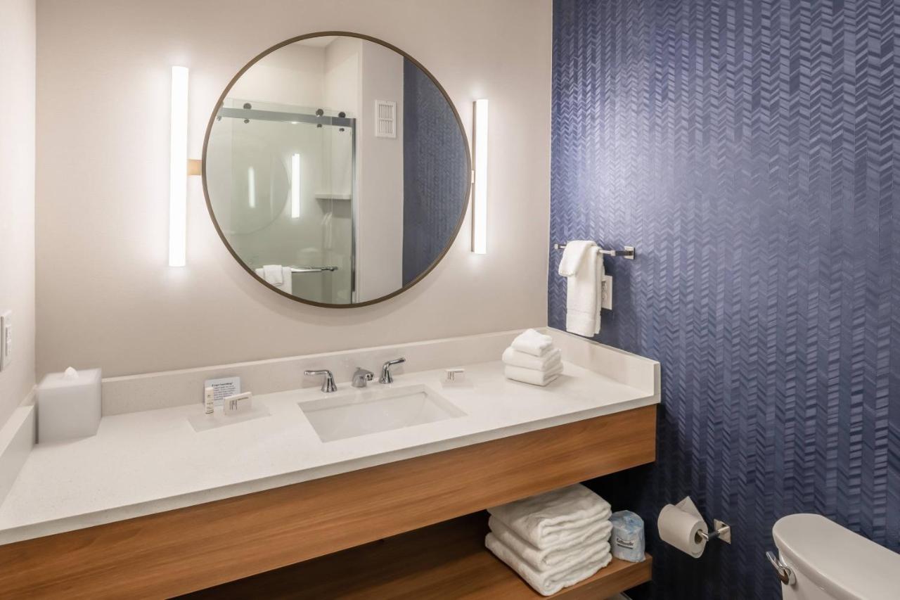 | Fairfield Inn & Suites by Marriott Fort Worth Northeast