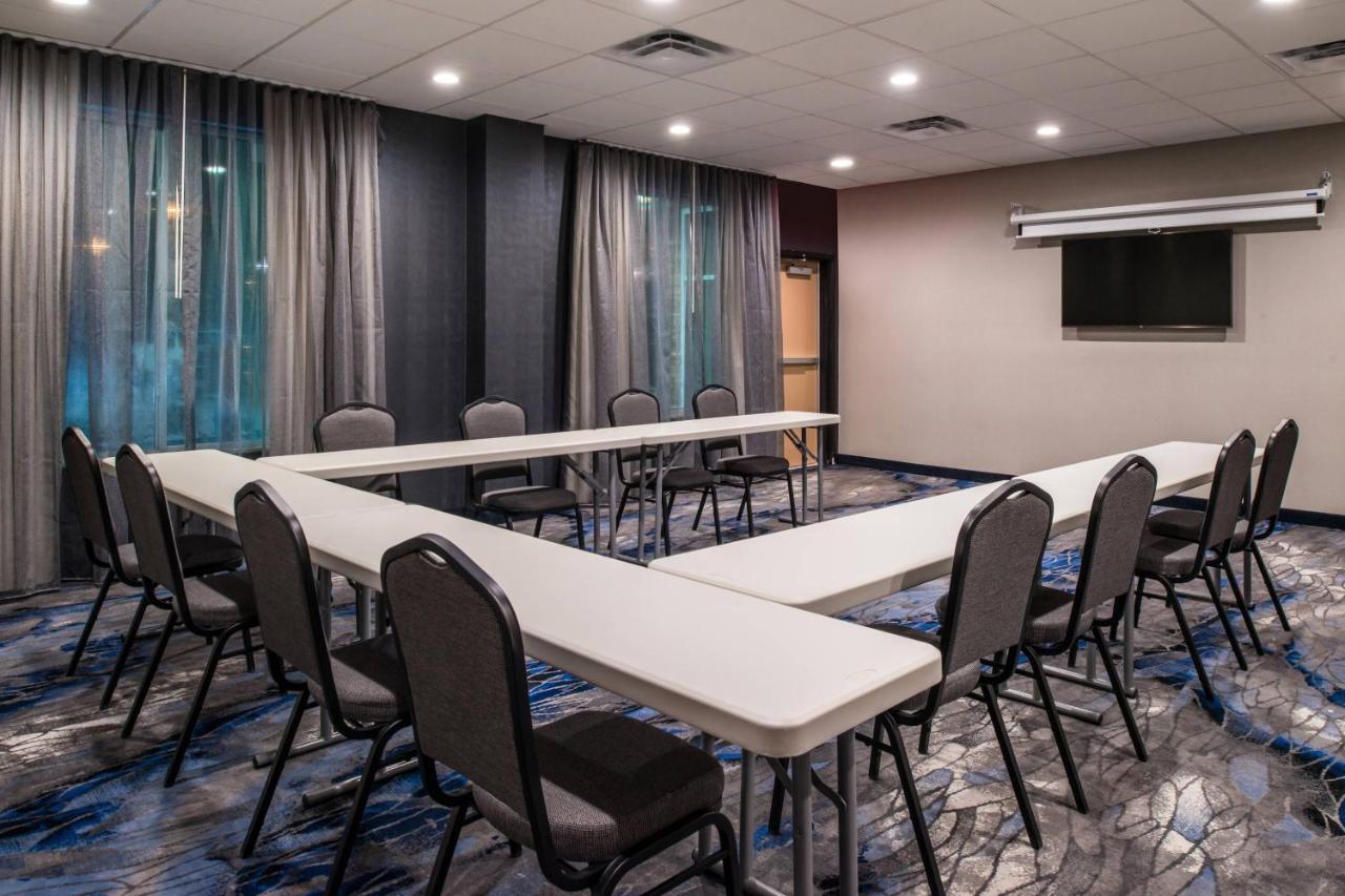 | Fairfield Inn & Suites by Marriott Fort Worth Southwest at Cityview