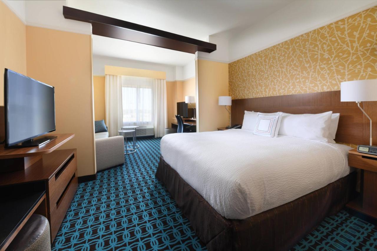| Fairfield Inn & Suites by Marriott Fort Worth South/Burleson