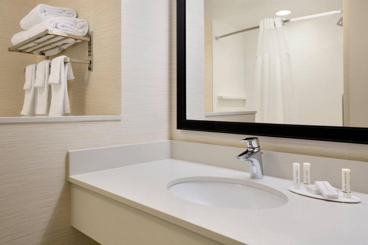  | Fairfield Inn & Suites Lancaster East at The Outlets