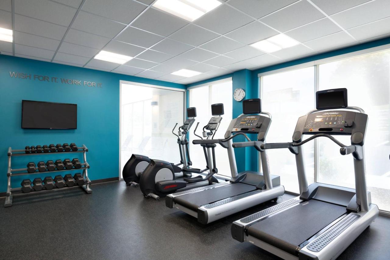 | Fairfield Inn & Suites Lancaster East at The Outlets