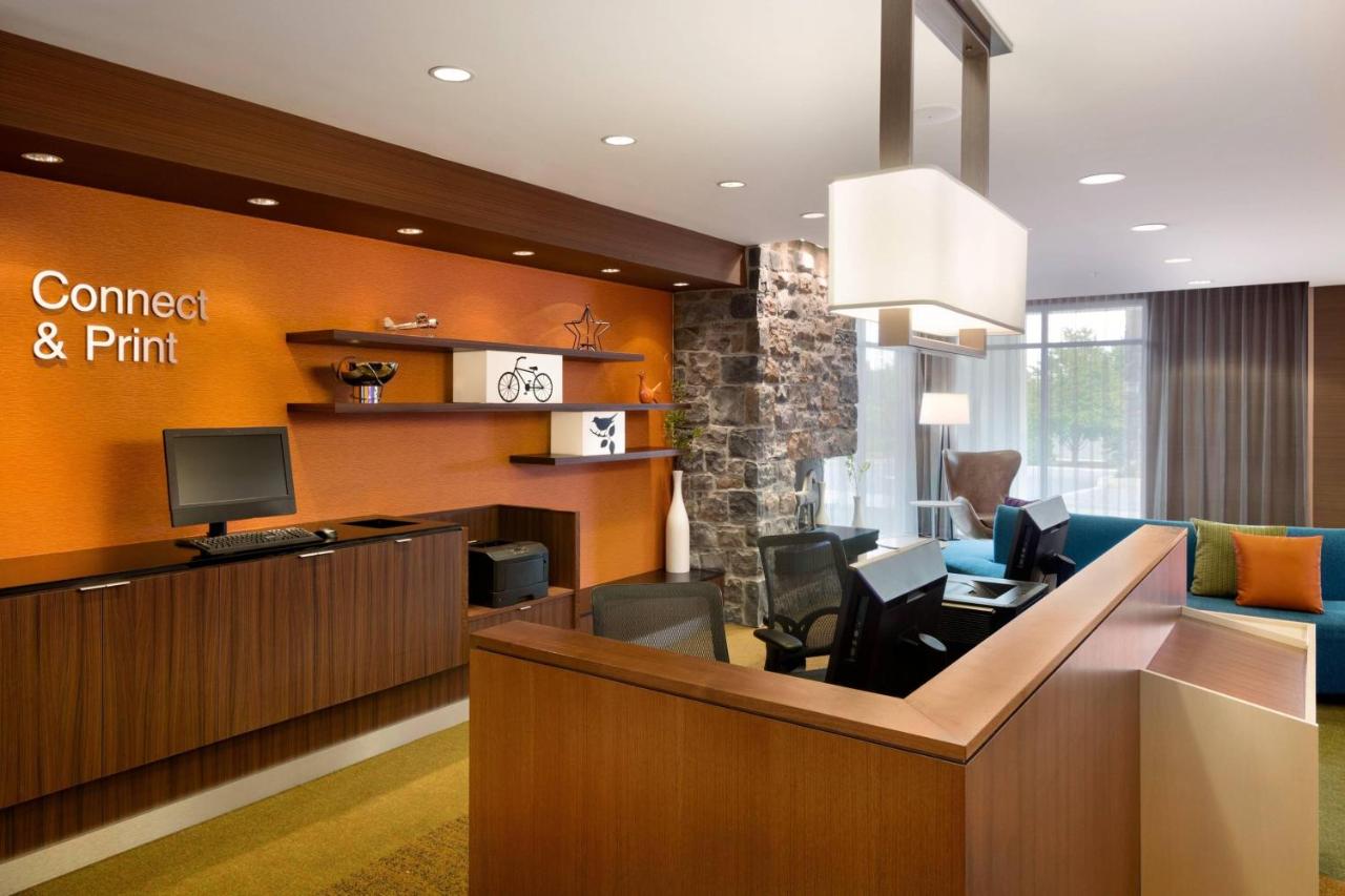 | Fairfield Inn & Suites Lancaster East at The Outlets