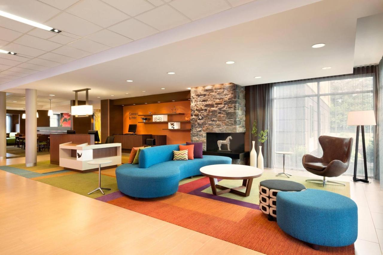 | Fairfield Inn & Suites Lancaster East at The Outlets