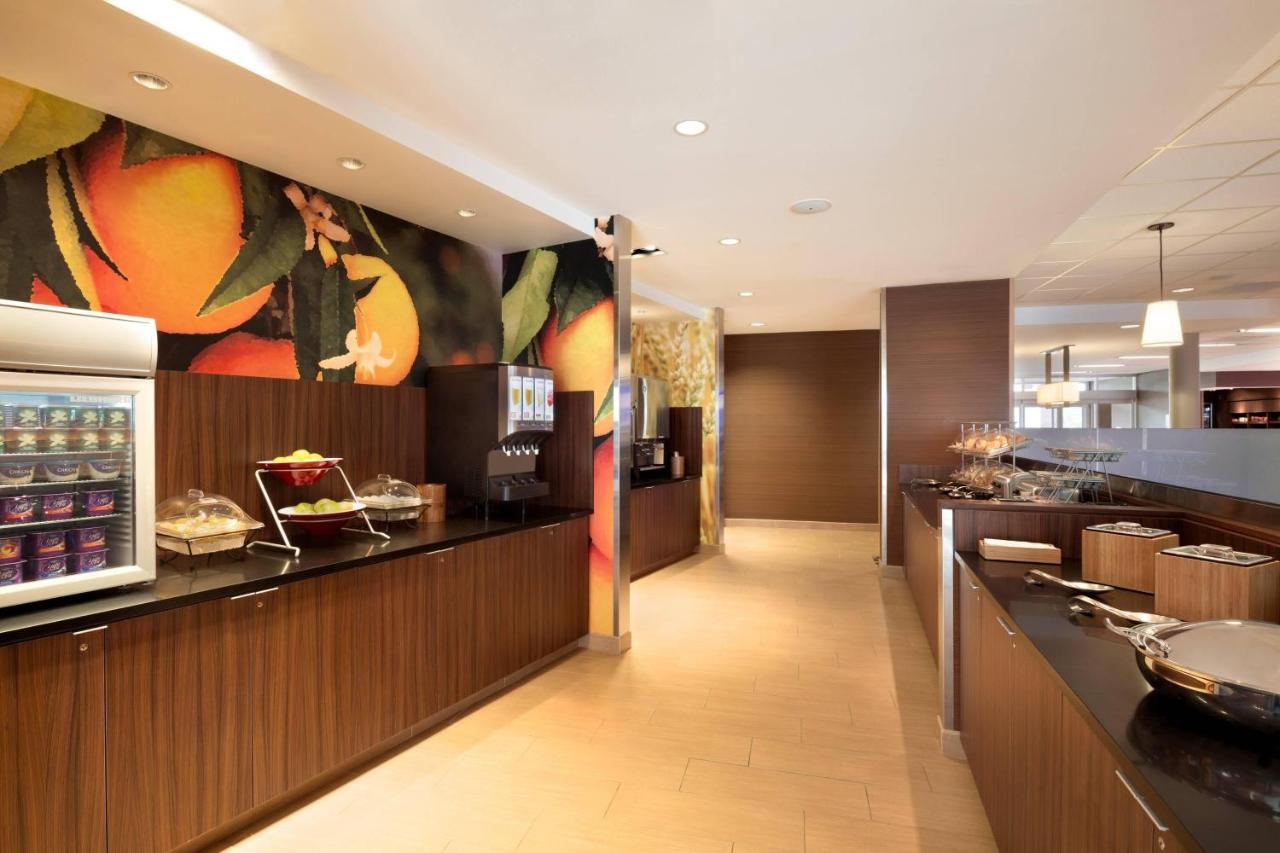 | Fairfield Inn & Suites Lancaster East at The Outlets