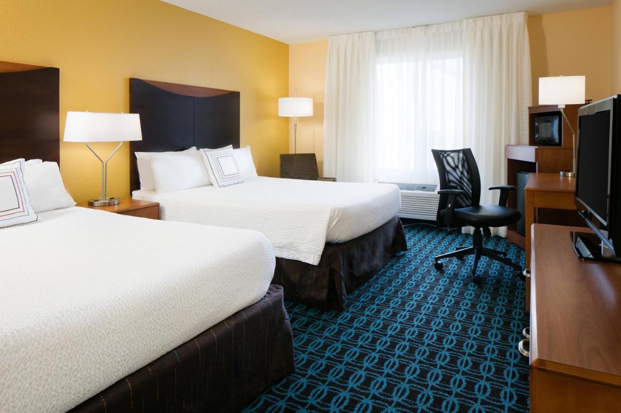 | Fairfield Inn & Suites Kansas City Airport