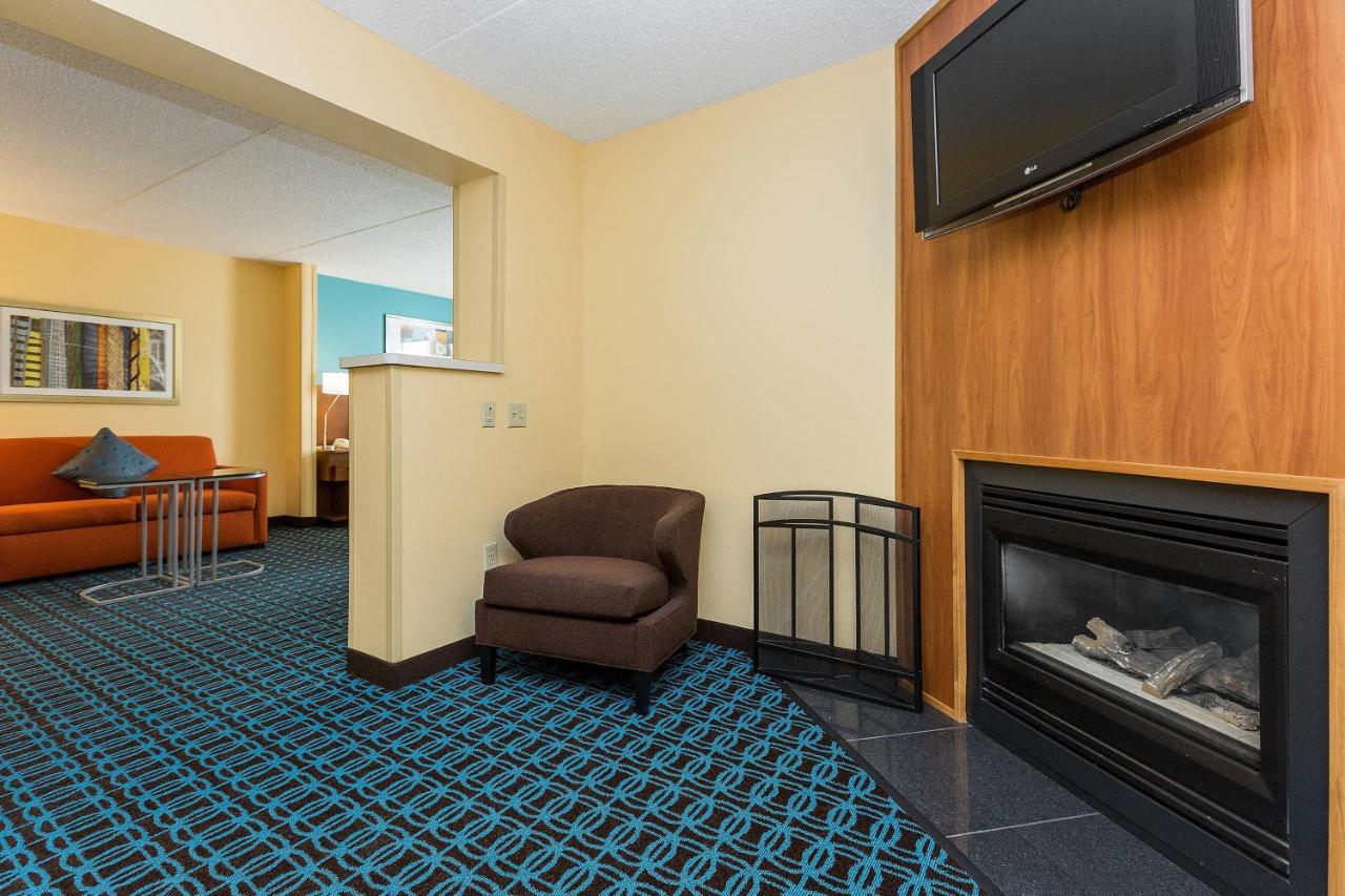 | Fairfield Inn & Suites Des Moines West