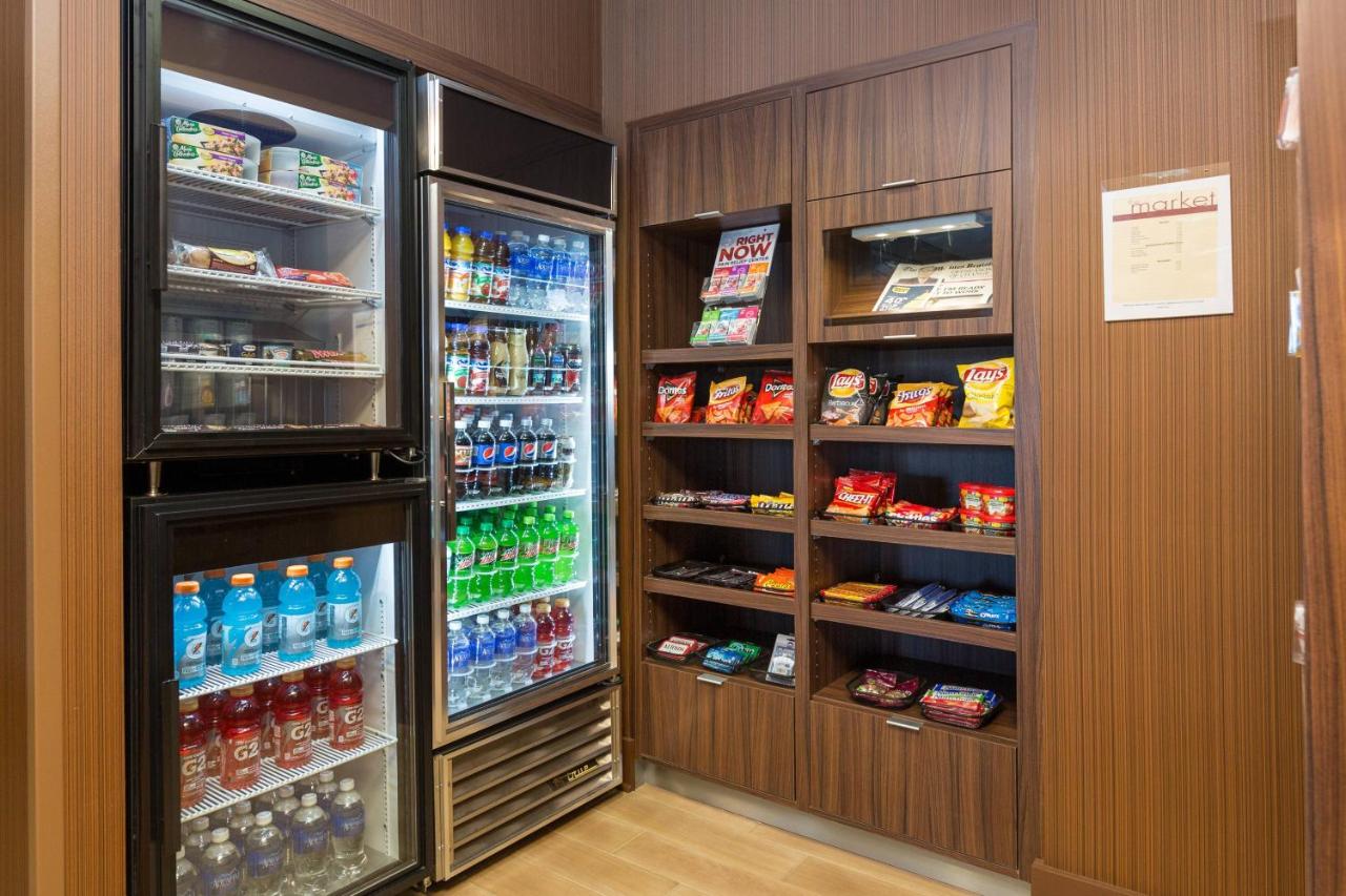 | Fairfield Inn & Suites Des Moines West