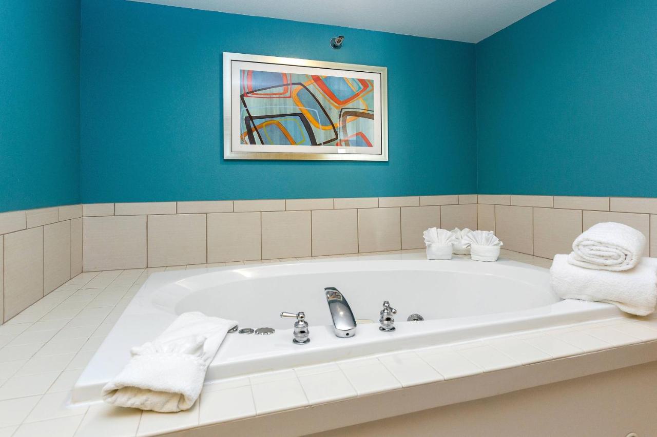 | Fairfield Inn & Suites Des Moines West